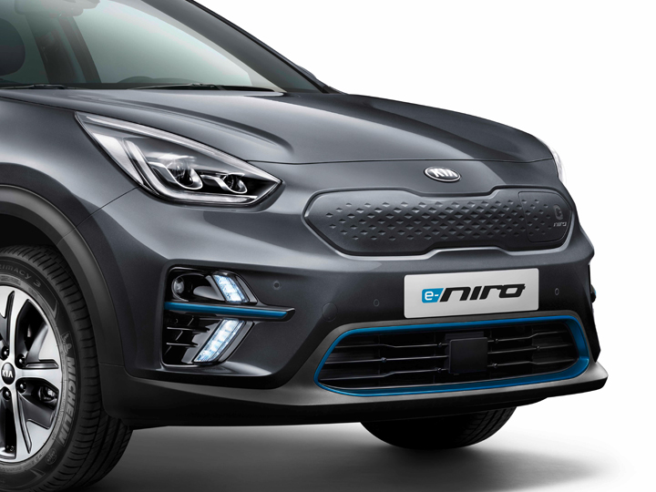 STRIKING%2C AERODYNAMIC DESIGN