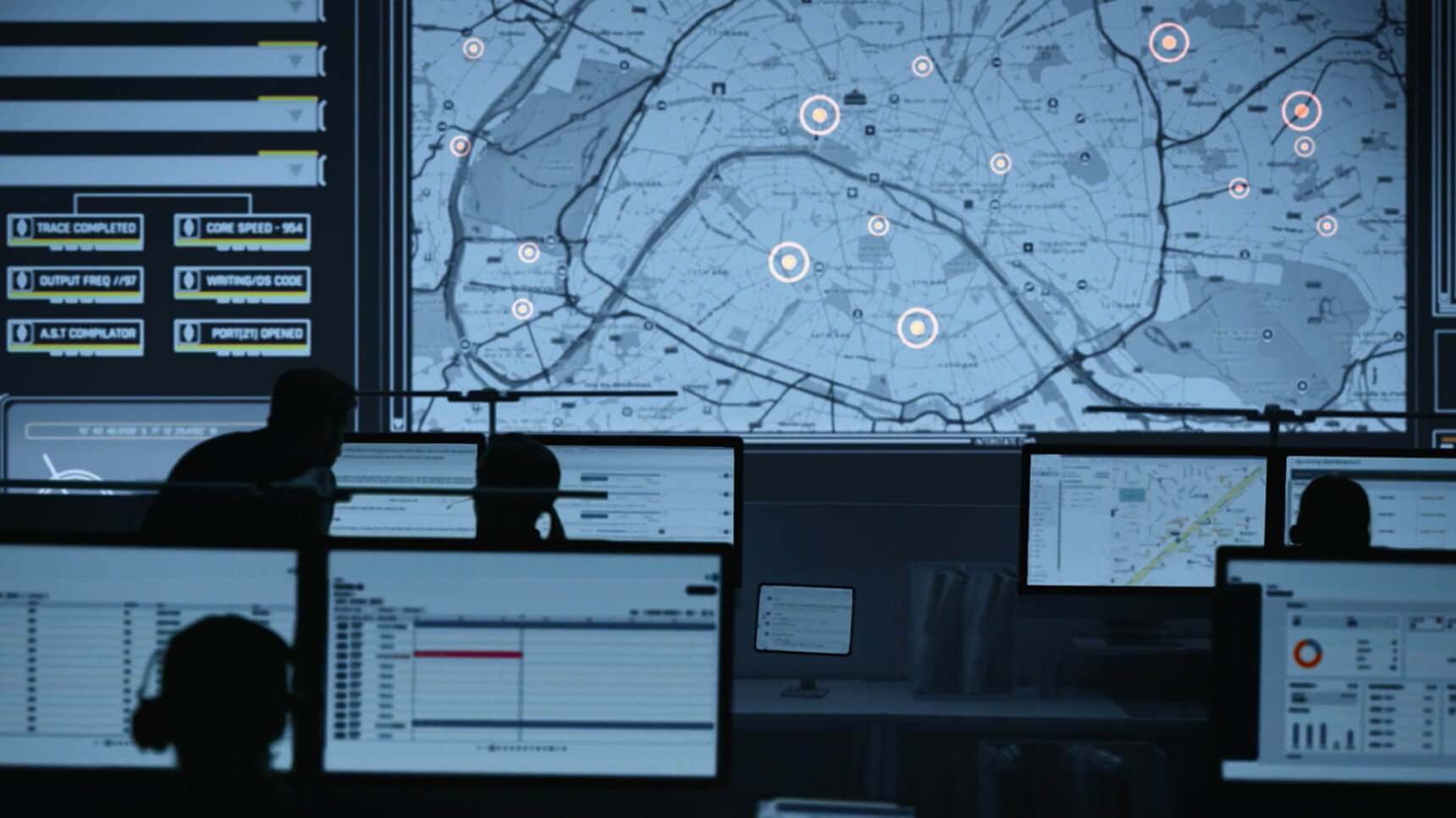 Command center screen view showing real-time vehicle monitoring and route tracking with Kia FMS (Fleet Management System)