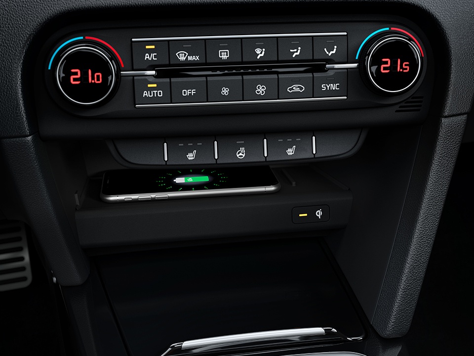 Kia XCeed wireless charging